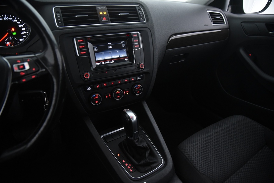 Volkswagen Jetta vaihtoauto