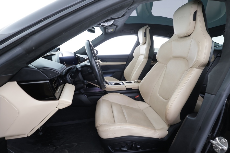 Porsche Taycan vaihtoauto