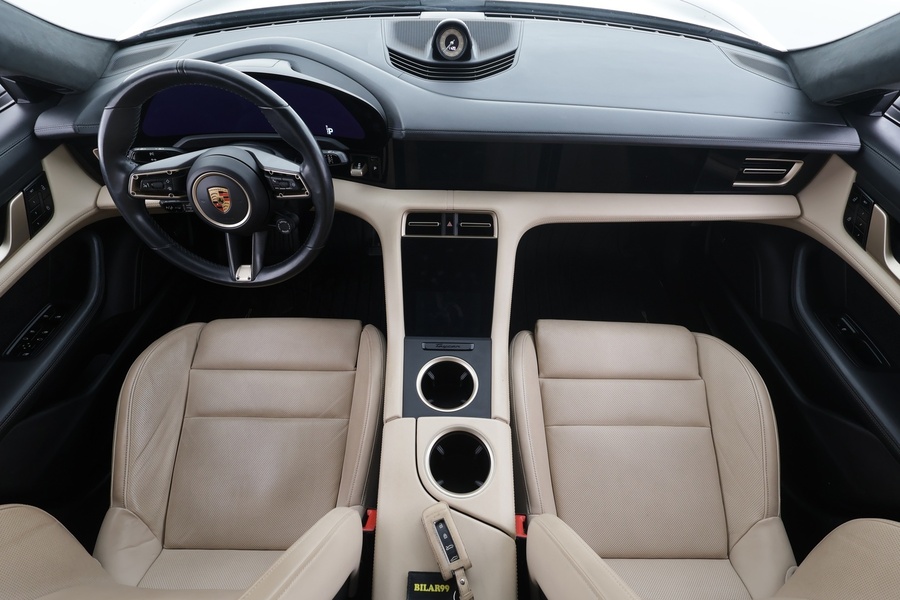 Porsche Taycan vaihtoauto