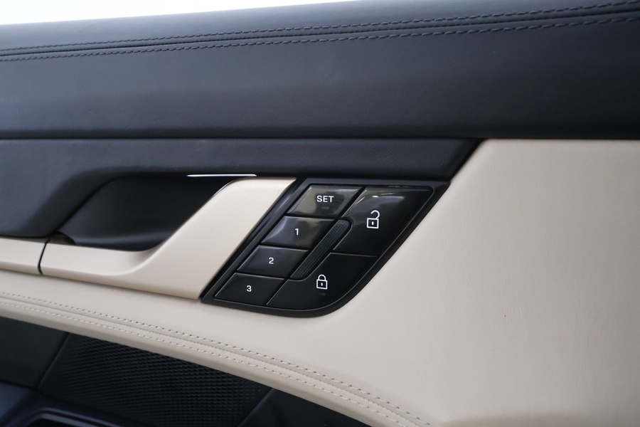 Porsche Taycan vaihtoauto