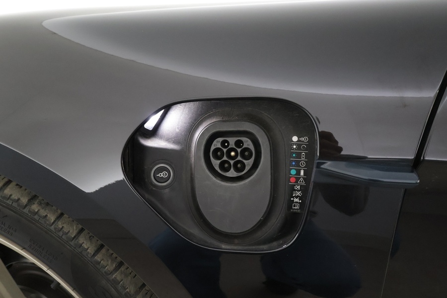 Porsche Taycan vaihtoauto