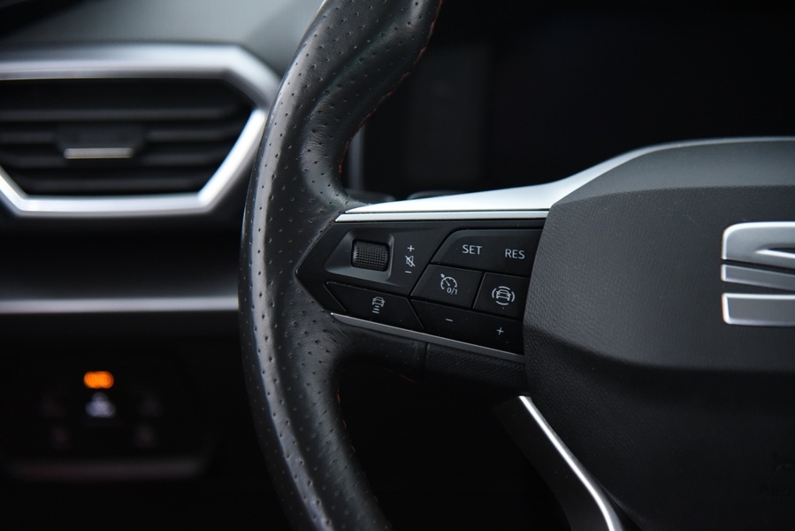 SEAT Leon Sportstourer vaihtoauto