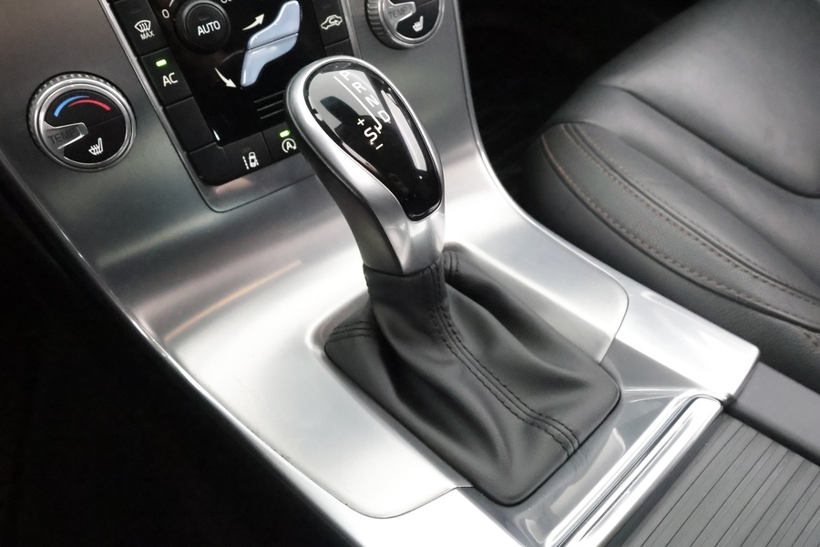 Volvo V60 Cross Country vaihtoauto