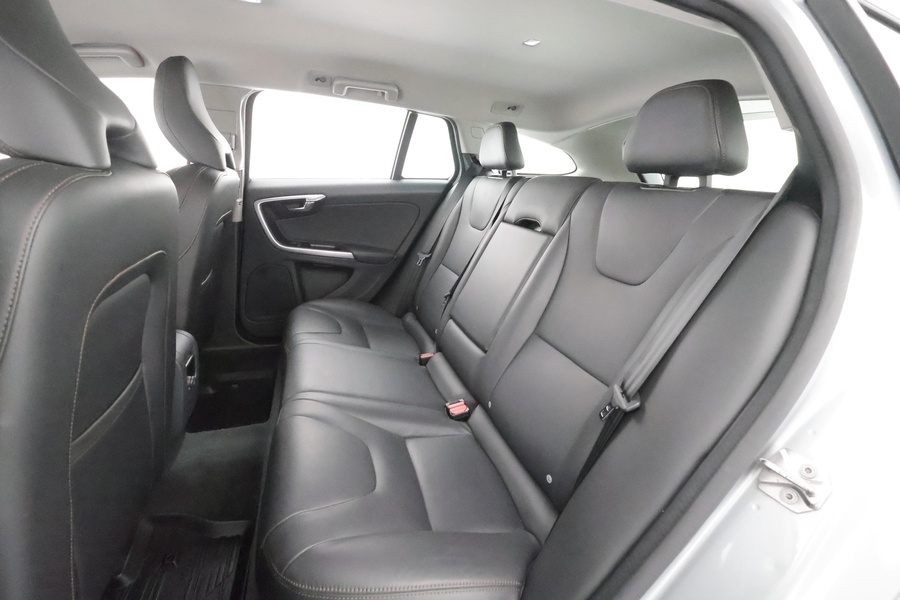 Volvo V60 Cross Country vaihtoauto