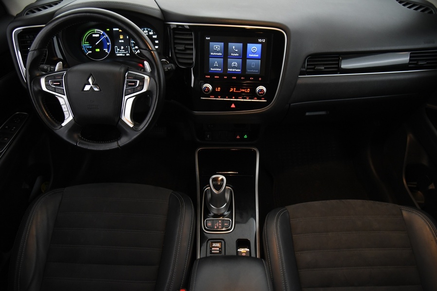 Mitsubishi Outlander PHEV vaihtoauto