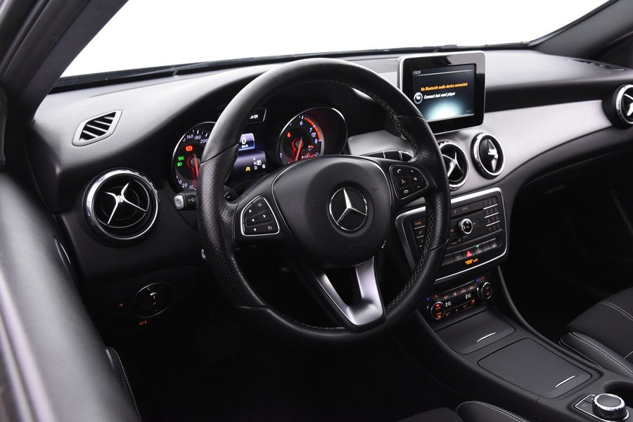 Mercedes-Benz GLA vaihtoauto