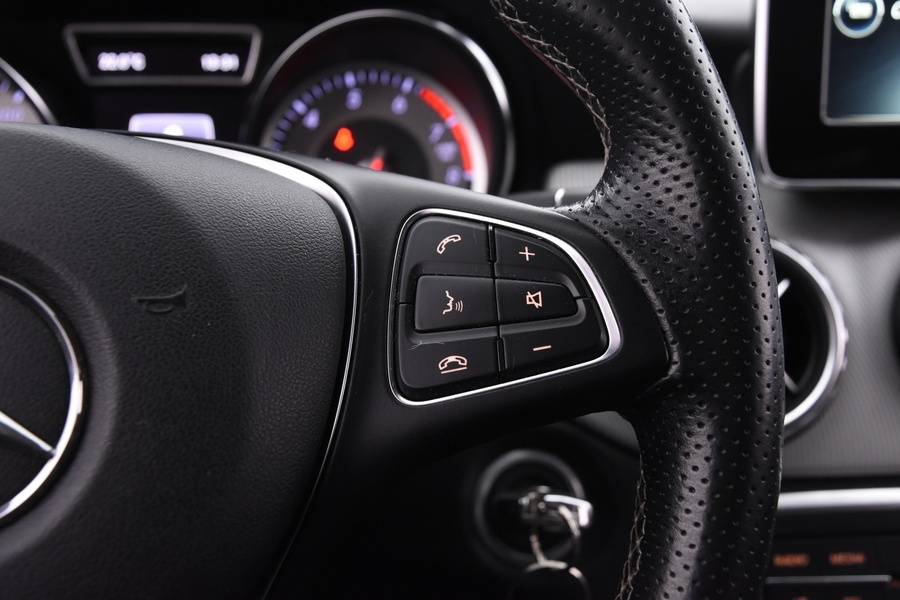 Mercedes-Benz GLA vaihtoauto