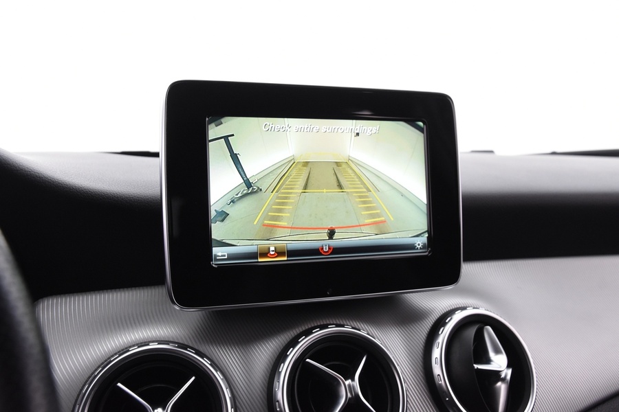 Mercedes-Benz GLA vaihtoauto