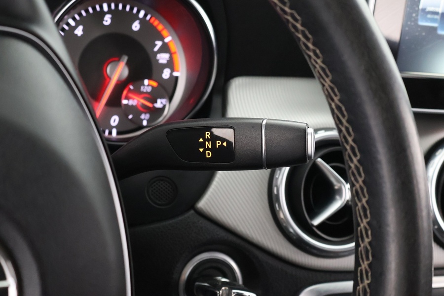 Mercedes-Benz GLA vaihtoauto