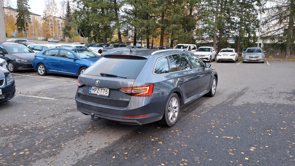 Skoda Superb vaihtoauto