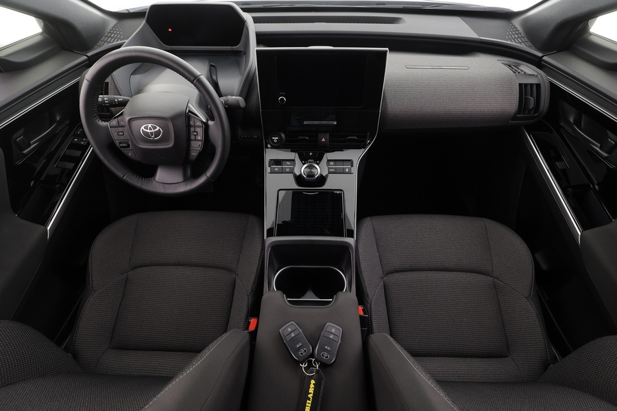 Toyota bZ4X vaihtoauto