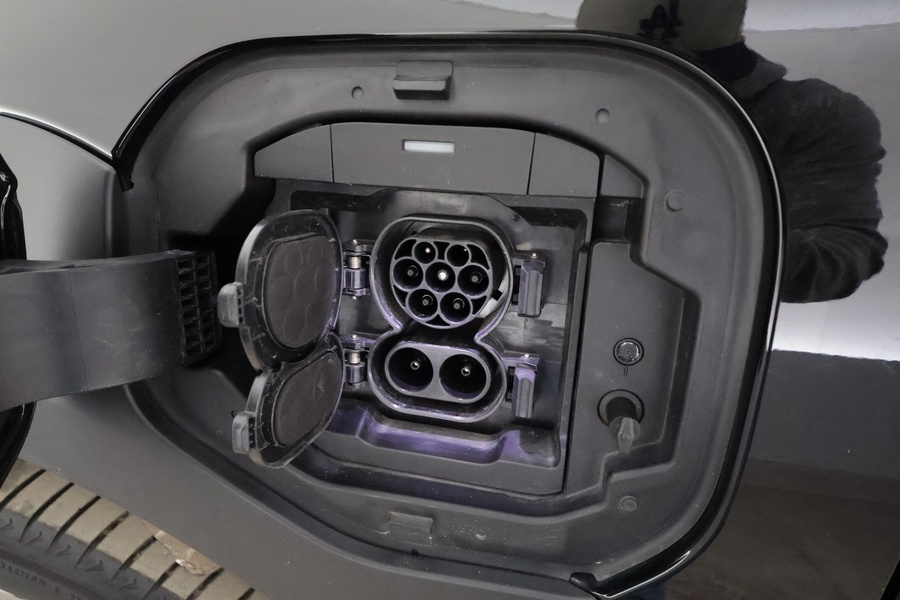 Toyota bZ4X vaihtoauto