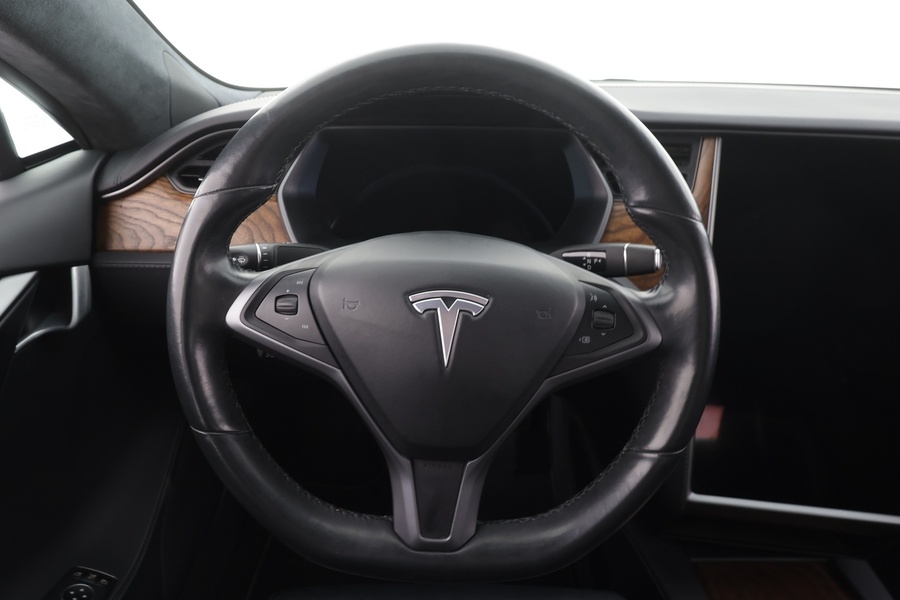 Tesla Model S vaihtoauto