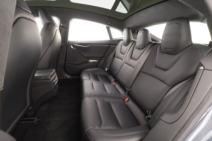 Tesla Model S vaihtoauto