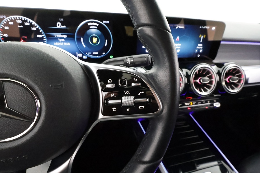 Mercedes-Benz EQB vaihtoauto