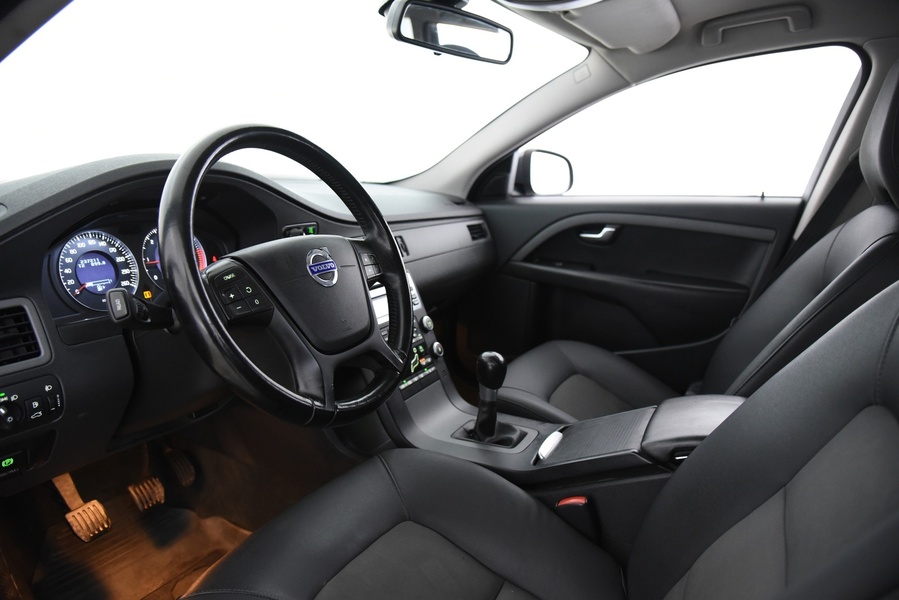 Volvo V70 vaihtoauto