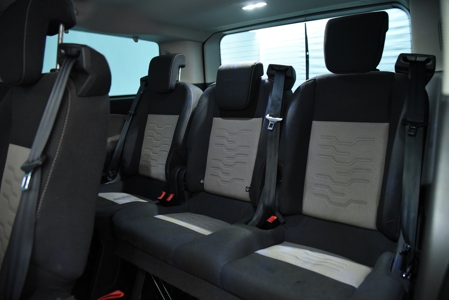 Ford Tourneo Custom vaihtoauto