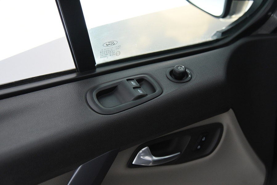 Ford Tourneo Custom vaihtoauto