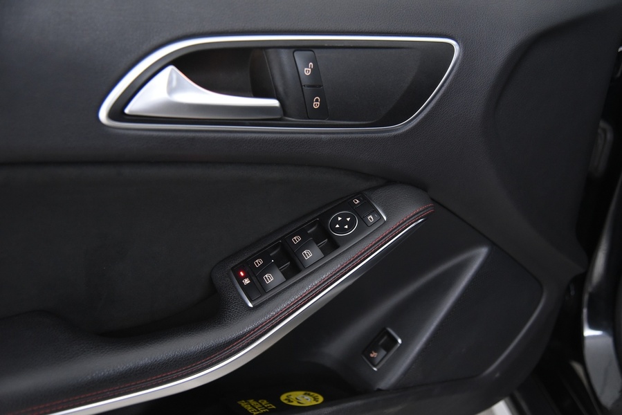 Mercedes-Benz GLA vaihtoauto