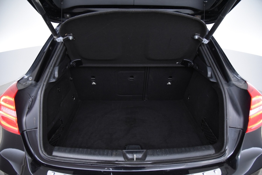 Mercedes-Benz GLA vaihtoauto