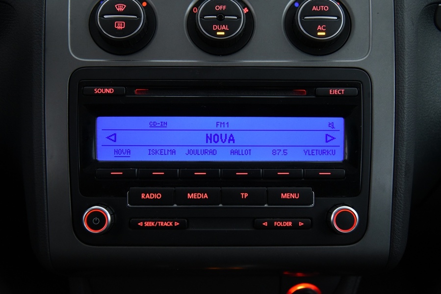 Volkswagen Touran vaihtoauto