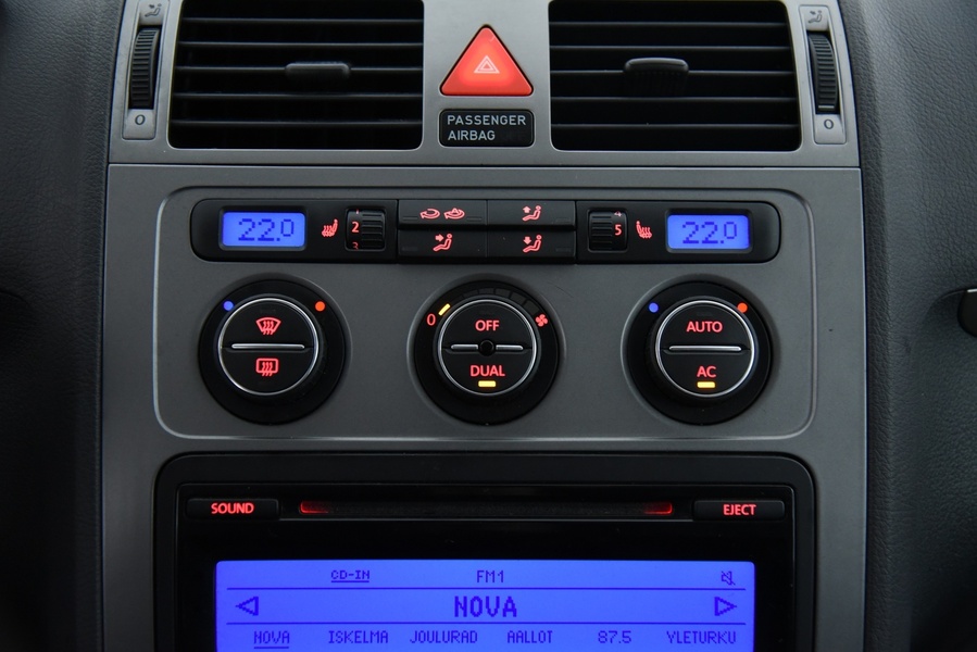 Volkswagen Touran vaihtoauto