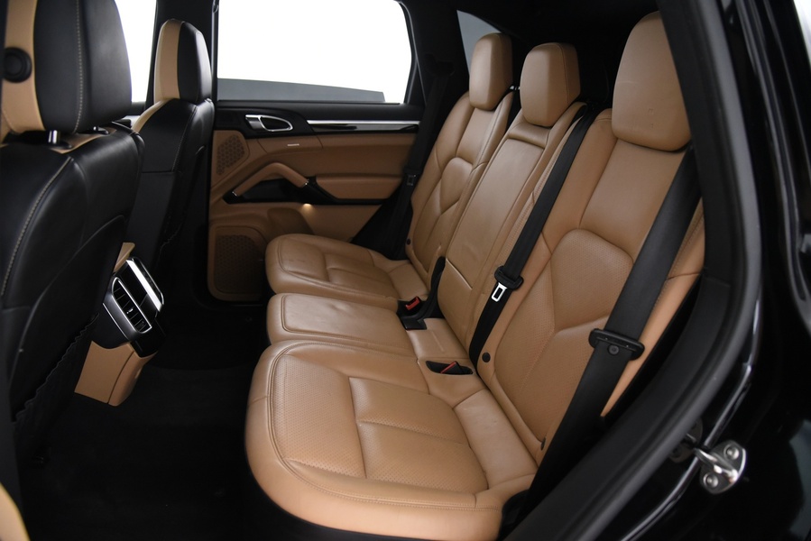 Porsche Cayenne vaihtoauto