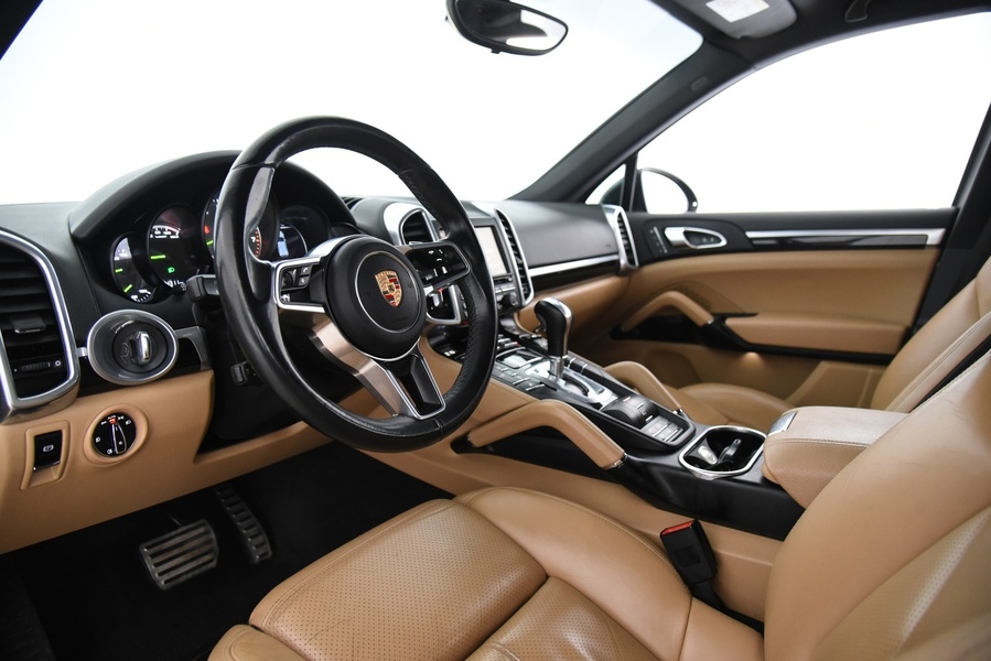 Porsche Cayenne vaihtoauto