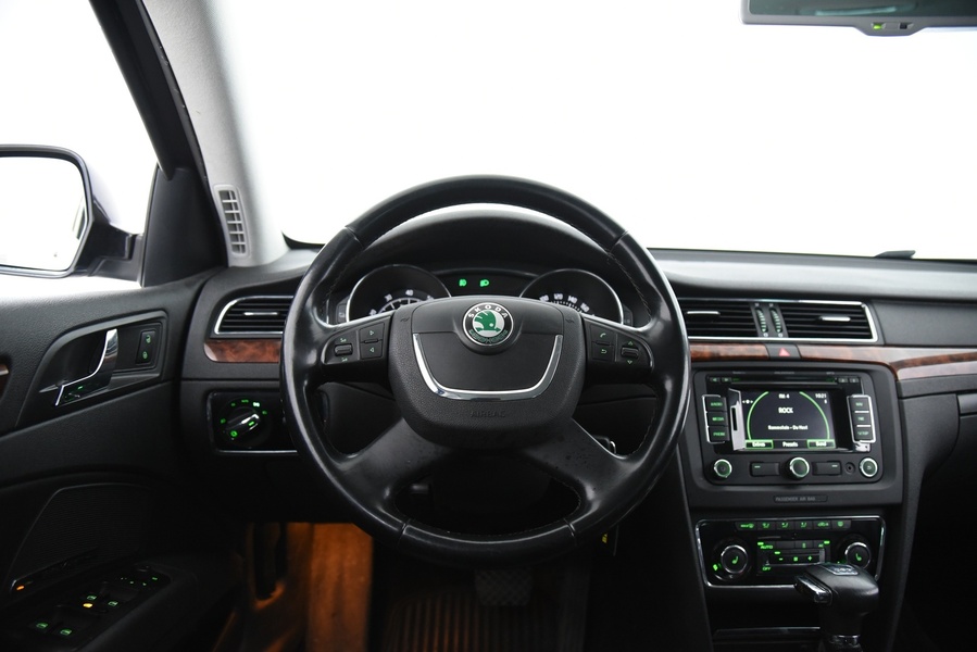 Skoda Superb vaihtoauto