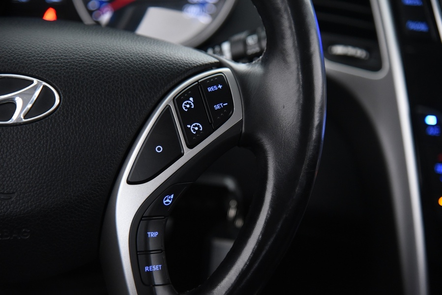 Hyundai i30 5d vaihtoauto