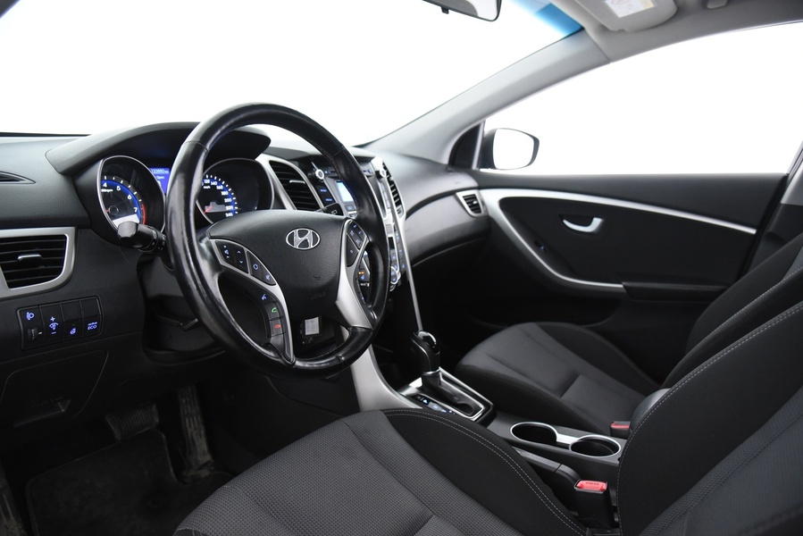 Hyundai i30 5d vaihtoauto