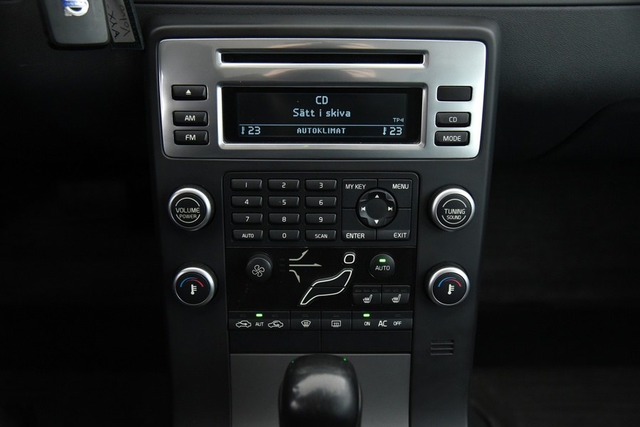 Volvo V70 vaihtoauto