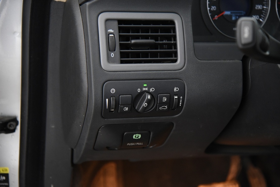 Volvo V70 vaihtoauto