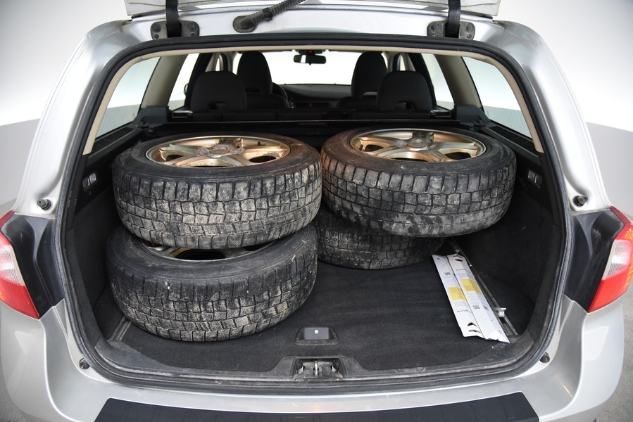 Volvo V70 vaihtoauto