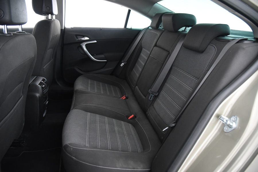 Opel Insignia vaihtoauto