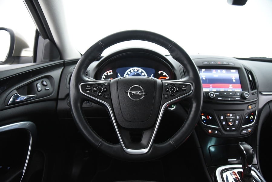 Opel Insignia vaihtoauto