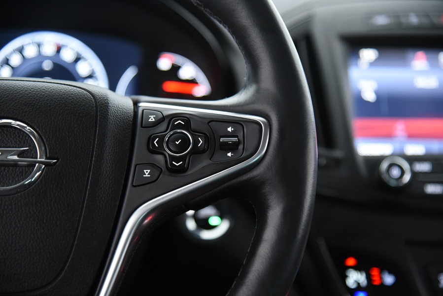 Opel Insignia vaihtoauto