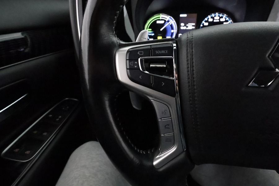 Mitsubishi Outlander PHEV vaihtoauto