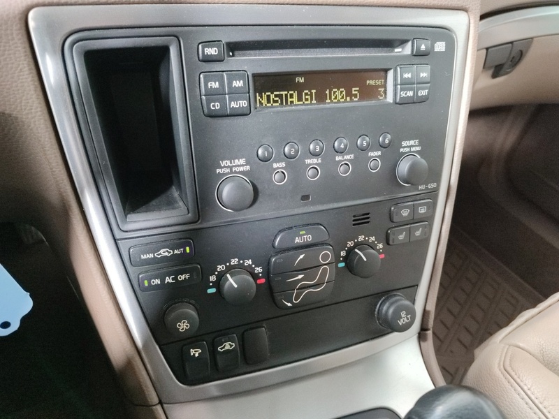 Volvo V70 vaihtoauto