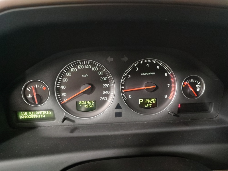 Volvo V70 vaihtoauto