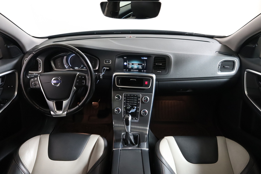 Volvo V60 Cross Country vaihtoauto