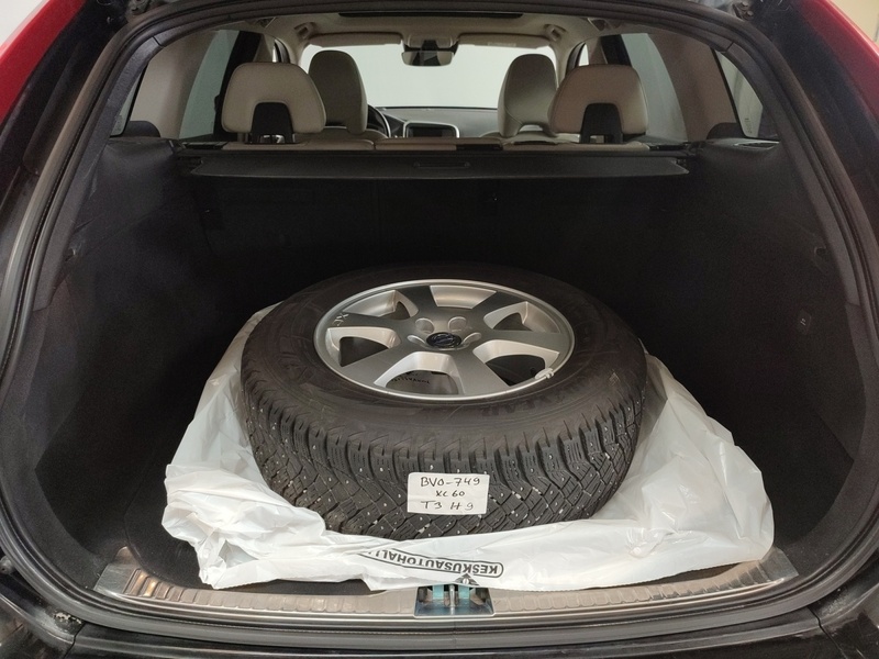 Volvo XC60 vaihtoauto