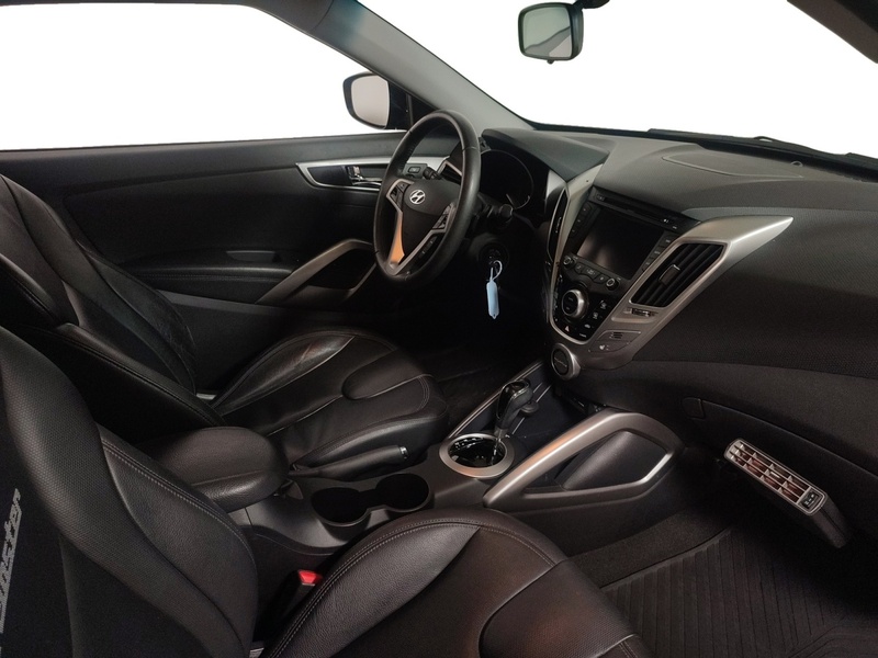 Hyundai Veloster vaihtoauto