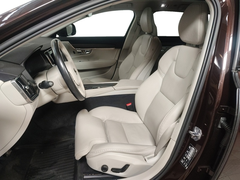 Volvo V90 Cross Country vaihtoauto