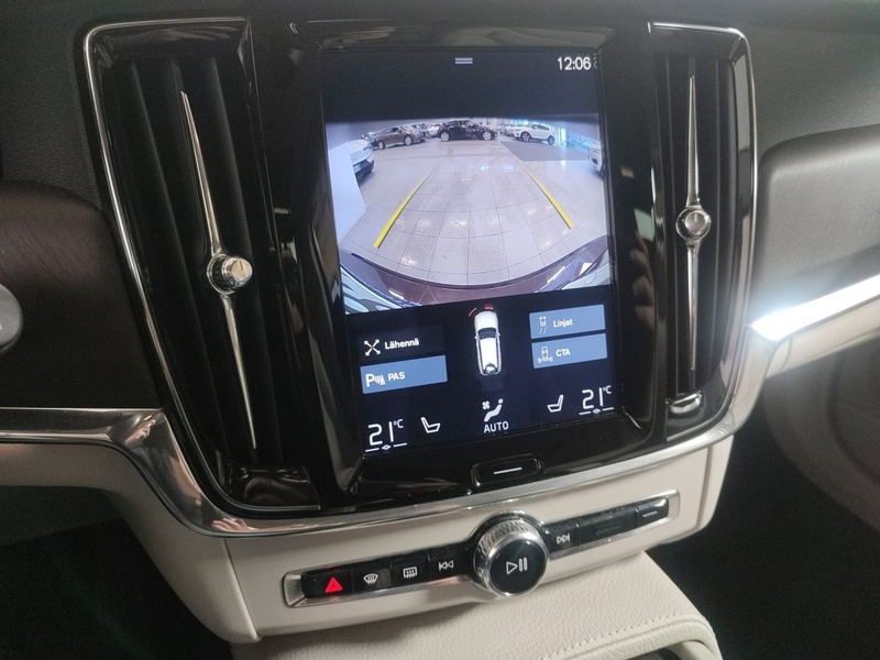 Volvo V90 Cross Country vaihtoauto