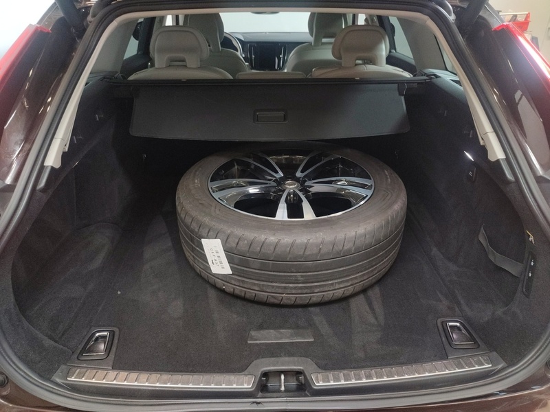 Volvo V90 Cross Country vaihtoauto