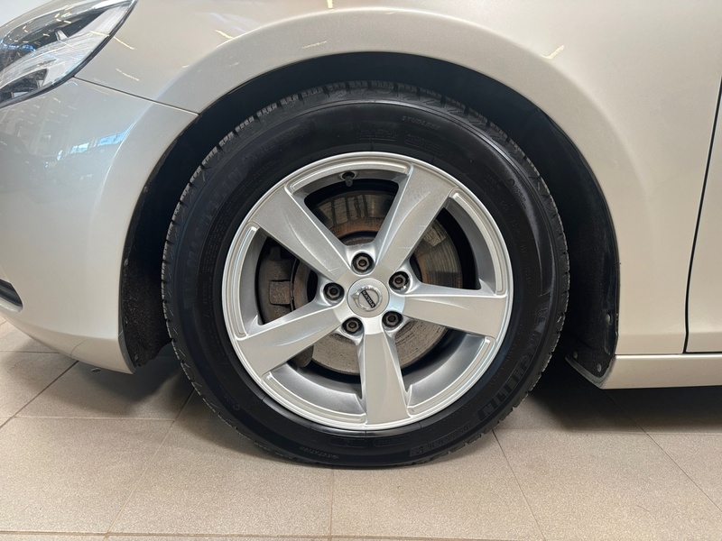 Volvo V40 vaihtoauto