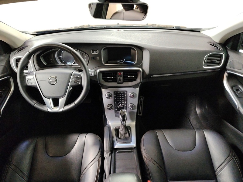 Volvo V40 Cross Country vaihtoauto