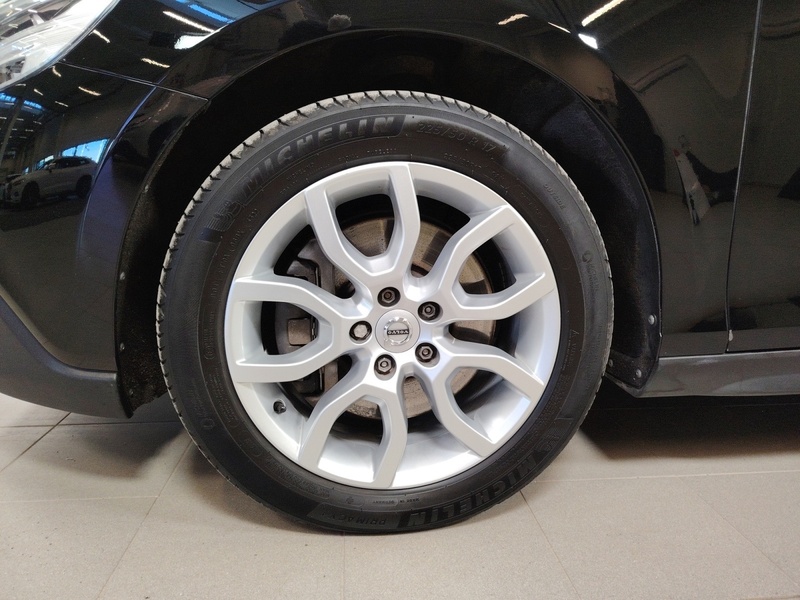 Volvo V40 Cross Country vaihtoauto