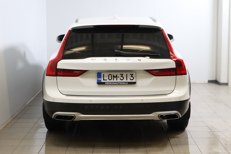 Volvo V90 Cross Country vaihtoauto